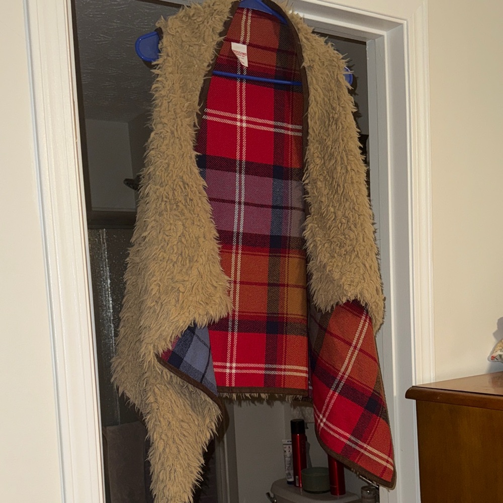 Mossimo Supply Co. Beige Fleece Vest with Plaid Interior